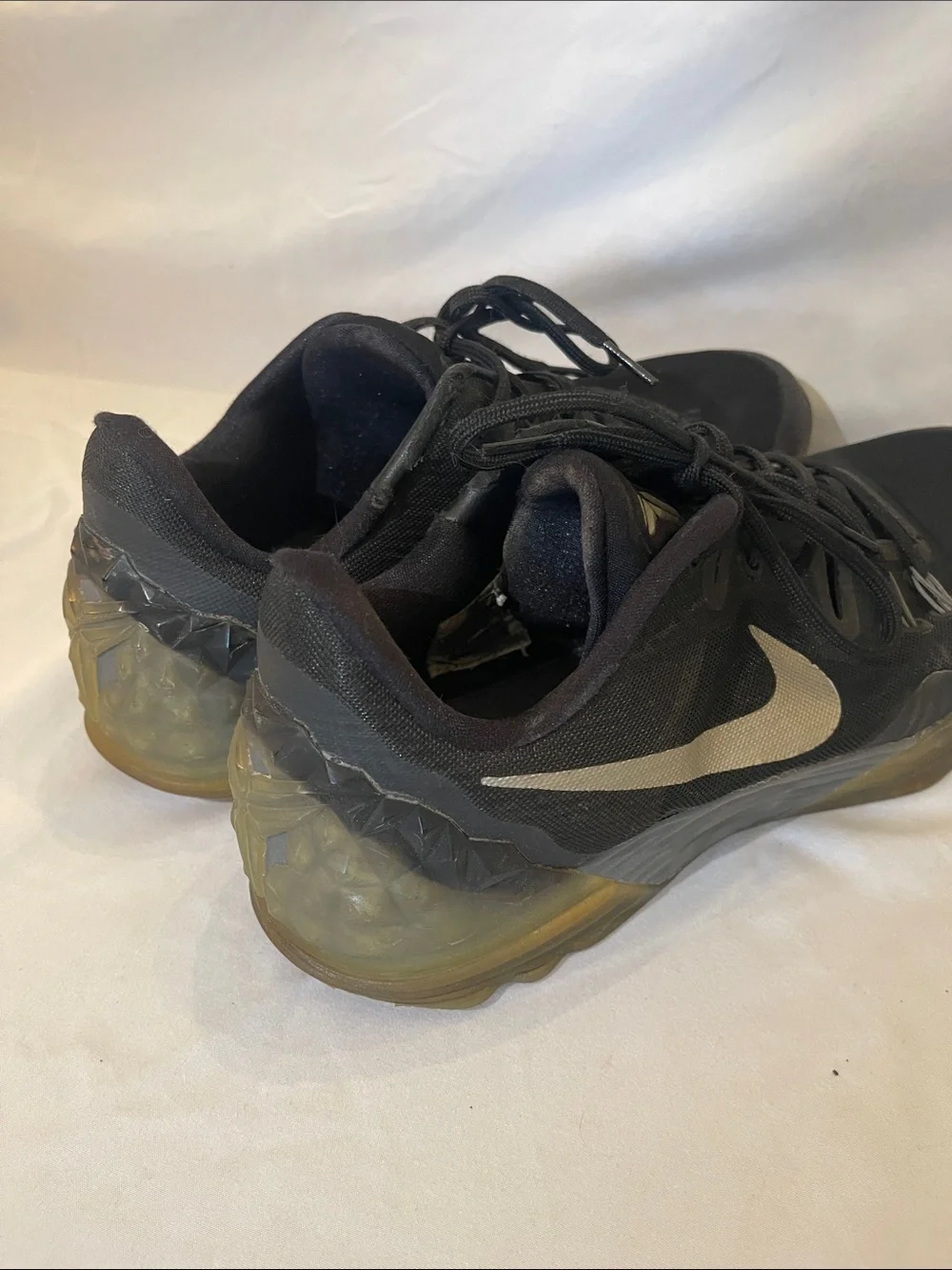 Kobe zoom Nike Men’s Black Athletic Trainers with Gum Sole Accent